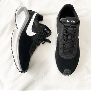 Nike D/MS/X Waffle Men's Black White Athletic Casual Lifestyle Sneakers Shoes 9